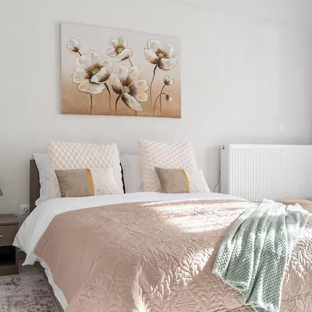 Del Sol 6 Meteora Luxurious Family