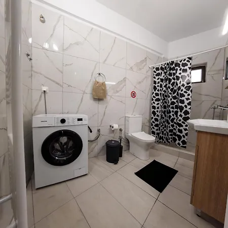Del Sol 6 Meteora Luxurious Family 아파트 칼람파카