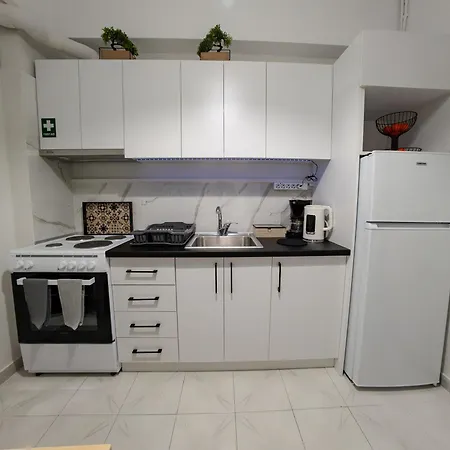Del Sol 6 Meteora Luxurious Family 칼람파카